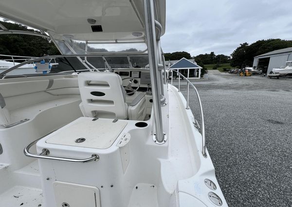 Boston Whaler 305 Conquest image