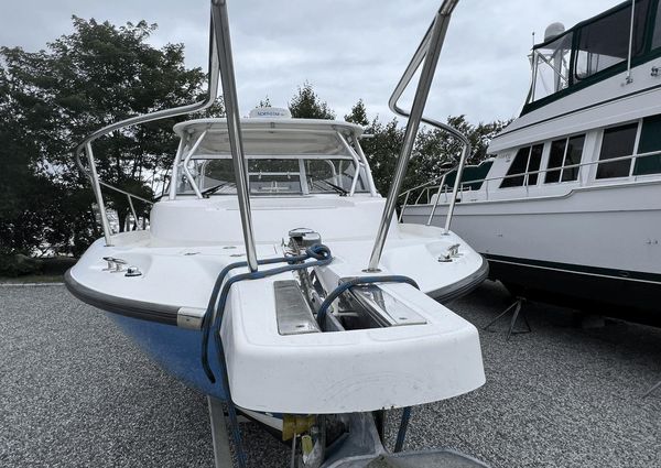 Boston Whaler 305 Conquest image