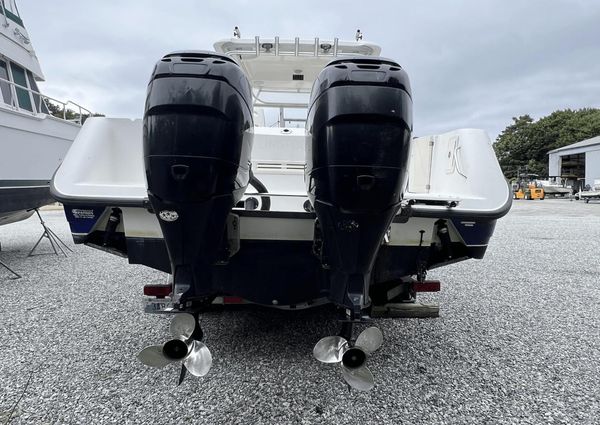 Boston Whaler 305 Conquest image