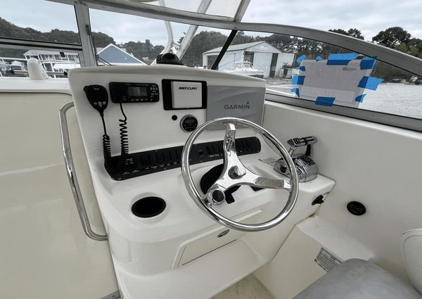 Boston Whaler 305 Conquest image