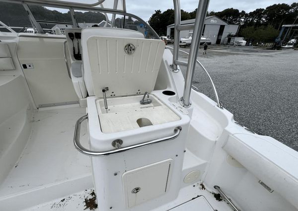 Boston Whaler 305 Conquest image