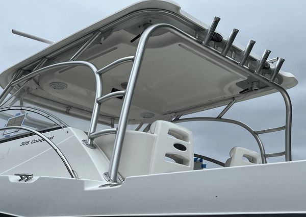 Boston Whaler 305 Conquest image