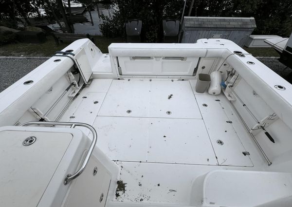 Boston Whaler 305 Conquest image