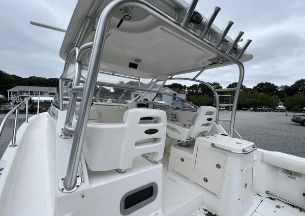 Boston Whaler 305 Conquest image