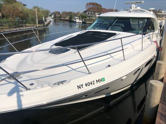 Sea Ray 470 Sundancer - main image