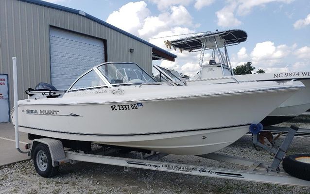 Sea Hunt Escape 186 - main image