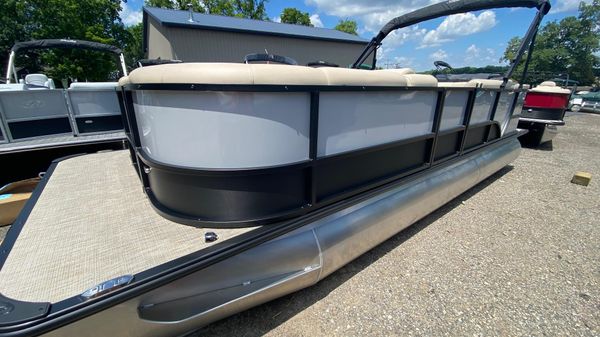 Bentley Pontoons 220 Cruise