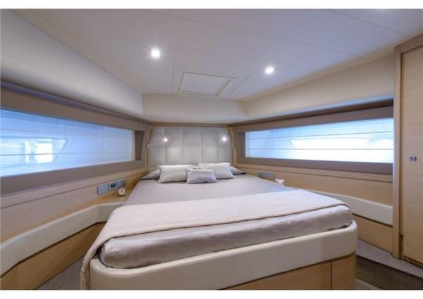 Ferretti Yachts 690 image