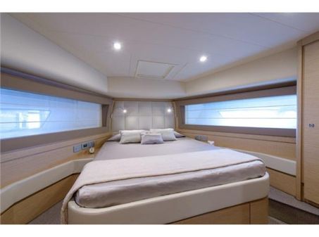 Ferretti Yachts 690 image