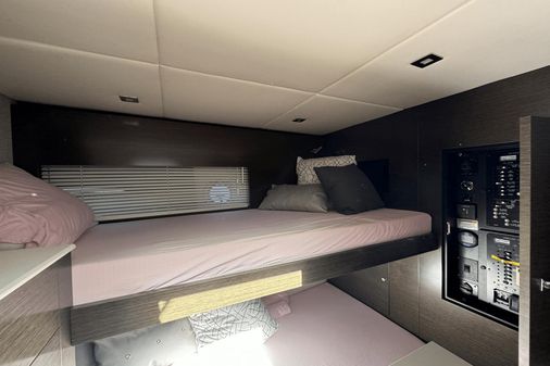 Cruisers Yachts 50 Cantius image