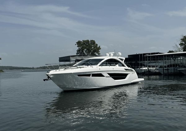 Cruisers Yachts 50 Cantius image