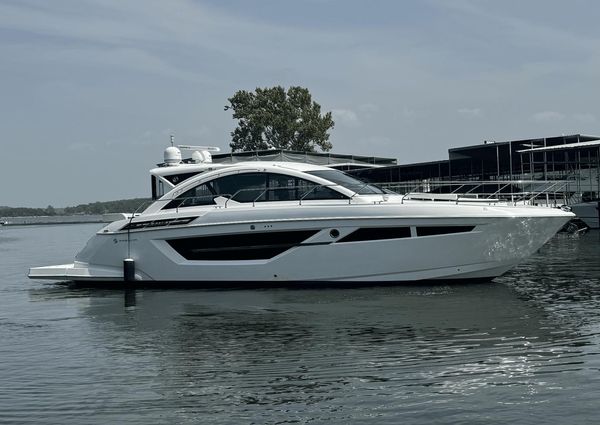 Cruisers Yachts 50 Cantius image