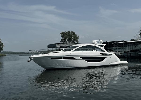 Cruisers Yachts 50 Cantius image