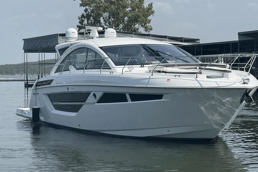 Cruisers Yachts 50 Cantius image