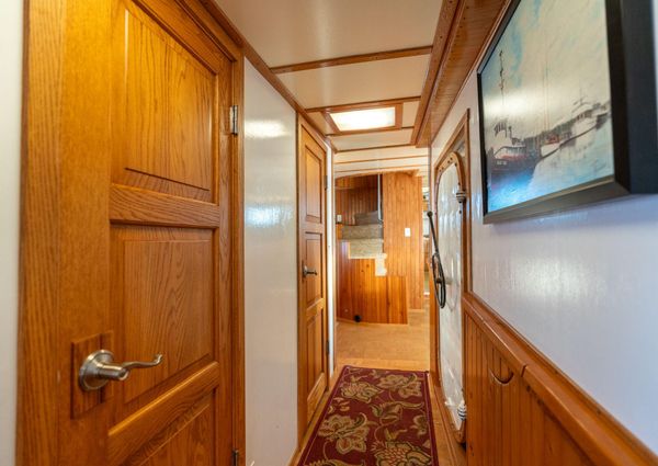 Tugboat Liveaboard image