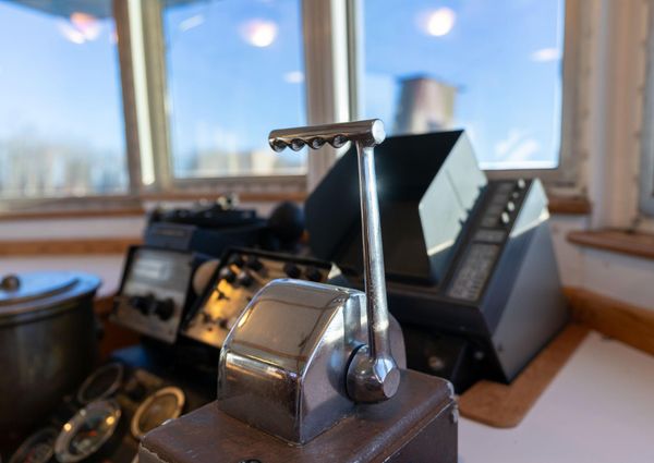 Tugboat Liveaboard image