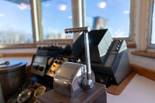 Tugboat Liveaboard image