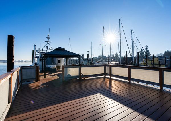 Tugboat Liveaboard image