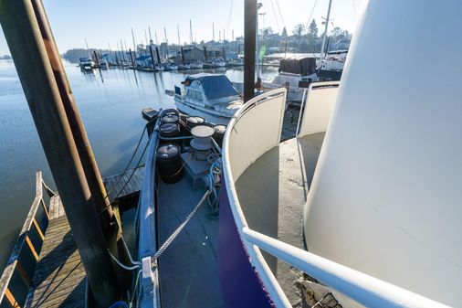 Tugboat Liveaboard image