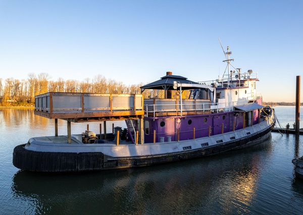 Tugboat Liveaboard image