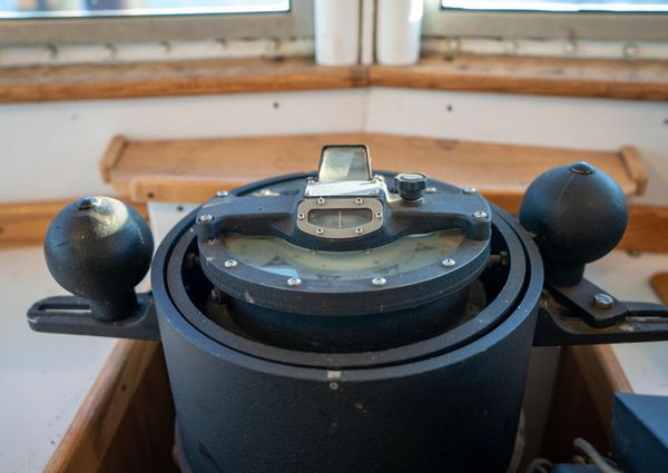 Tugboat Liveaboard image