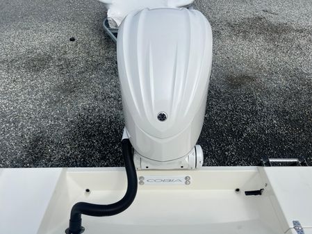 Cobia 240-CENTER-CONSOLE image