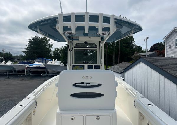 Cobia 240-CENTER-CONSOLE image