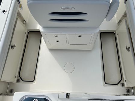 Cobia 240-CENTER-CONSOLE image