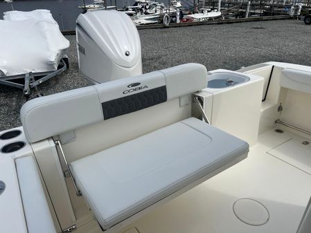 Cobia 240-CENTER-CONSOLE image