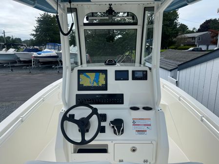 Cobia 240-CENTER-CONSOLE image