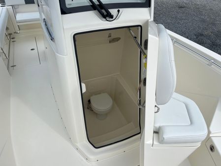 Cobia 240-CENTER-CONSOLE image