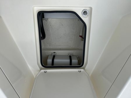 Cobia 240-CENTER-CONSOLE image