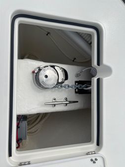 Cobia 240-CENTER-CONSOLE image