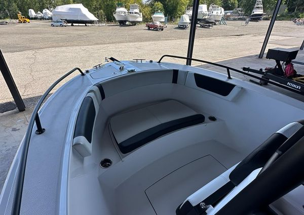 Edgewater 208CC-CENTER-CONSOLE image