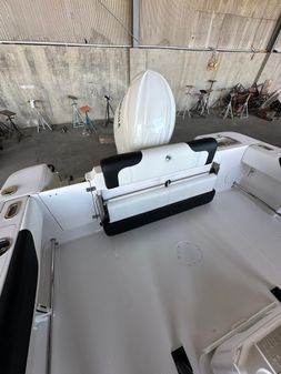 Edgewater 208CC-CENTER-CONSOLE image