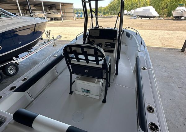 Edgewater 208CC-CENTER-CONSOLE image