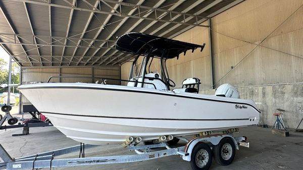 Edgewater 208CC Center Console 