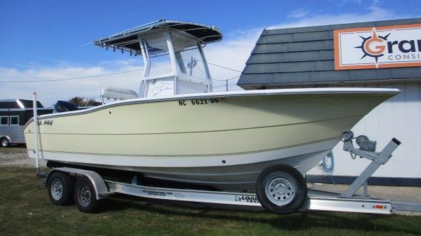 Sea Pro 238 Center Console