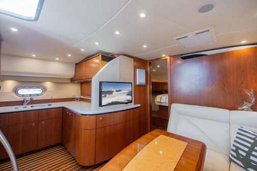 Tiara Yachts 4300 Sovran image