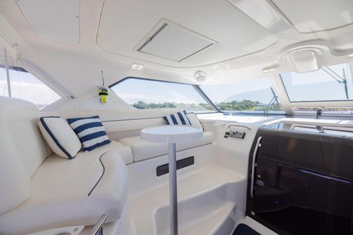 Tiara Yachts 4300 Sovran image