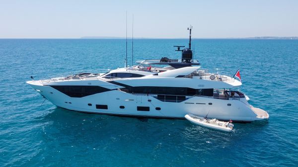 Sunseeker 116 Yacht