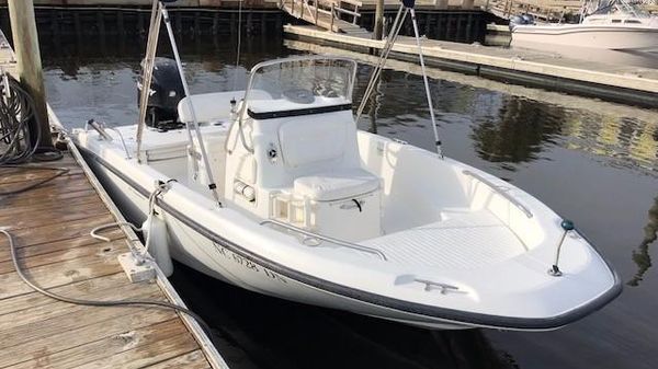 Boston Whaler 180 Dauntless 