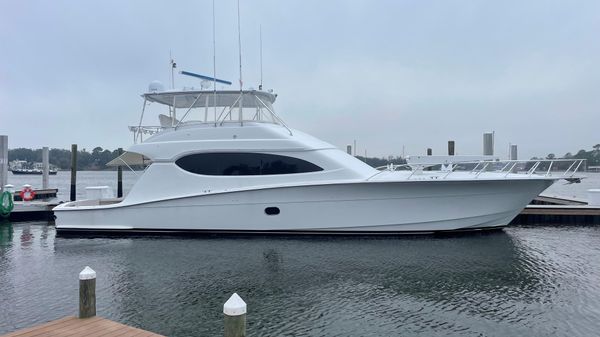 Hatteras 68 Convertible 