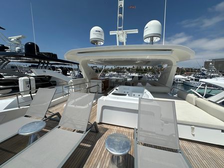 Azimut 80 Flybridge image