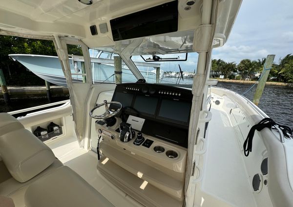 Boston Whaler 420 Outrage image