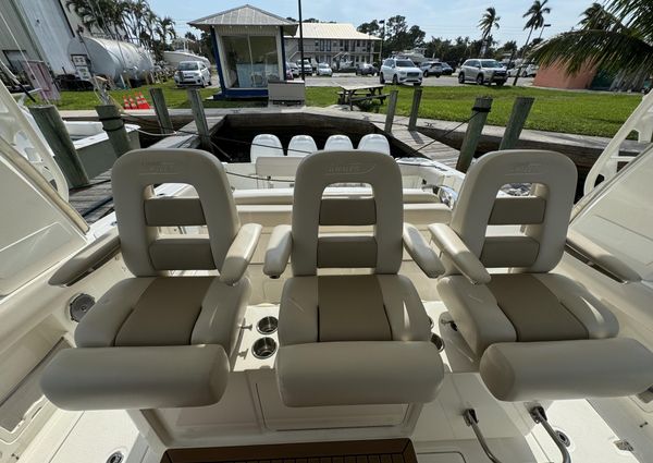 Boston Whaler 420 Outrage image