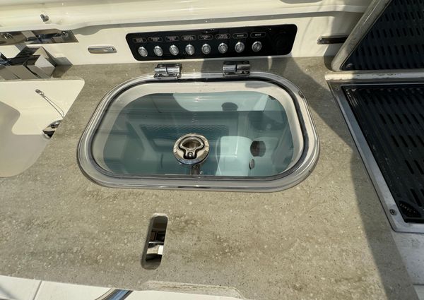 Boston Whaler 420 Outrage image