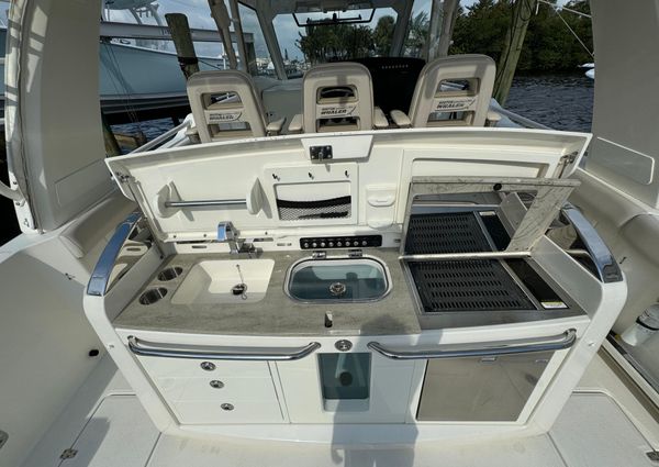 Boston Whaler 420 Outrage image