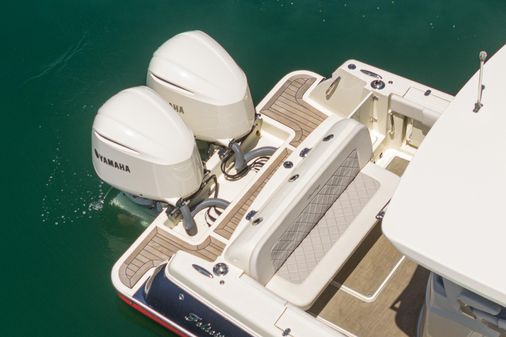 Chris-Craft Center Console image