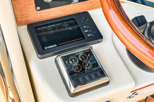 Chris-Craft Center Console image